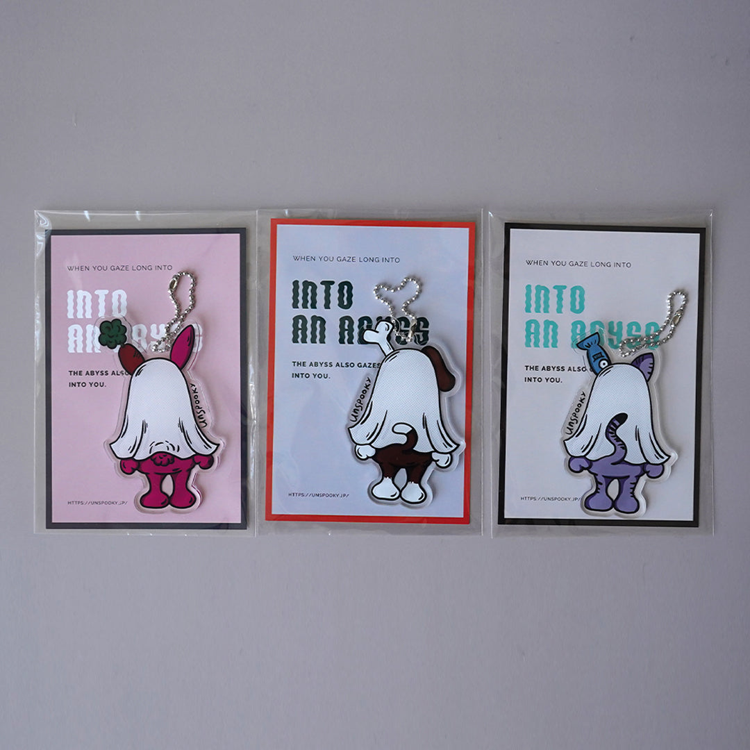 Big Acrylic Character Keychain "UNSPOOKY"